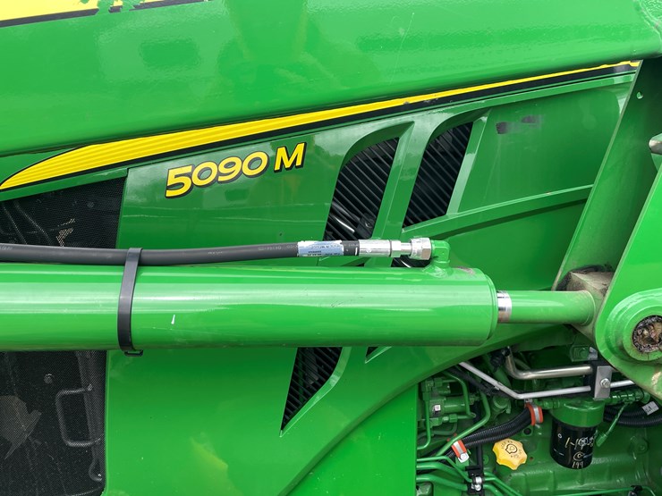2019-john-deere-5090m-image-44