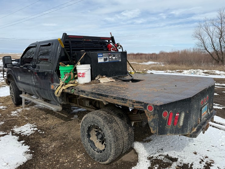 seller-#31.--2011-f-350-platinum,-238-k-miles,-6.71-diesel-image-3