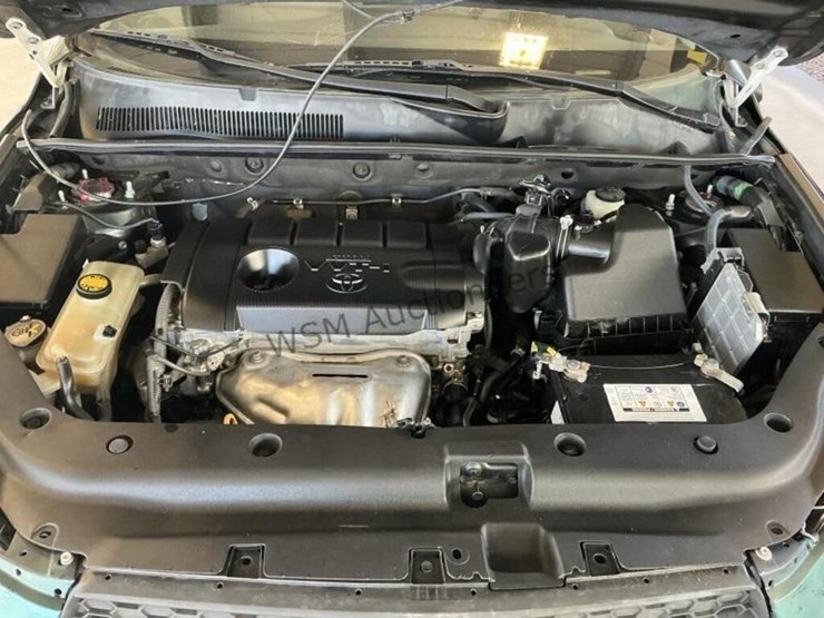 2012-toyota-rav4-image-11