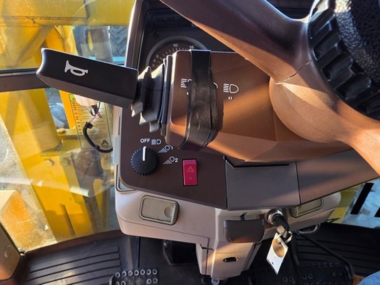 2002-john-deere-6410-image-68