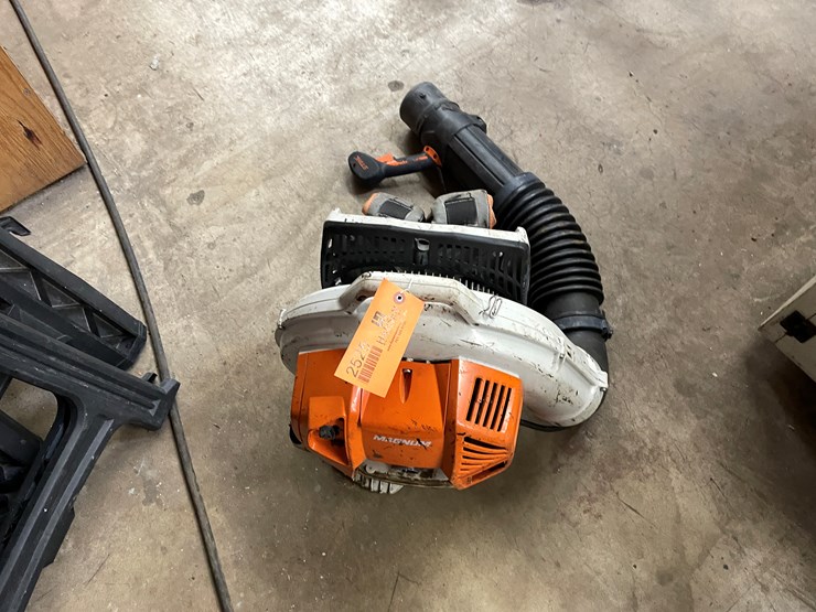 #2525-•-stihl-backpack-leaf-blower-(columbia-heights,-mn)-image-7