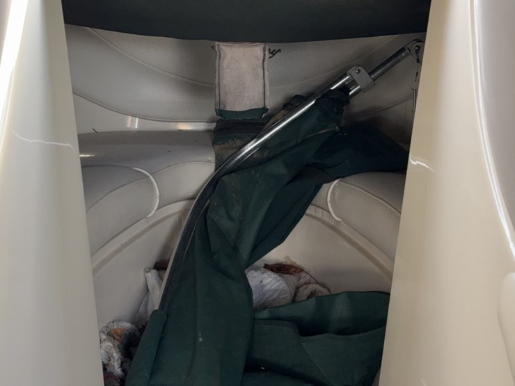 #4004-•-1999-sea-ray-190-19'-runabout-boat-image-13