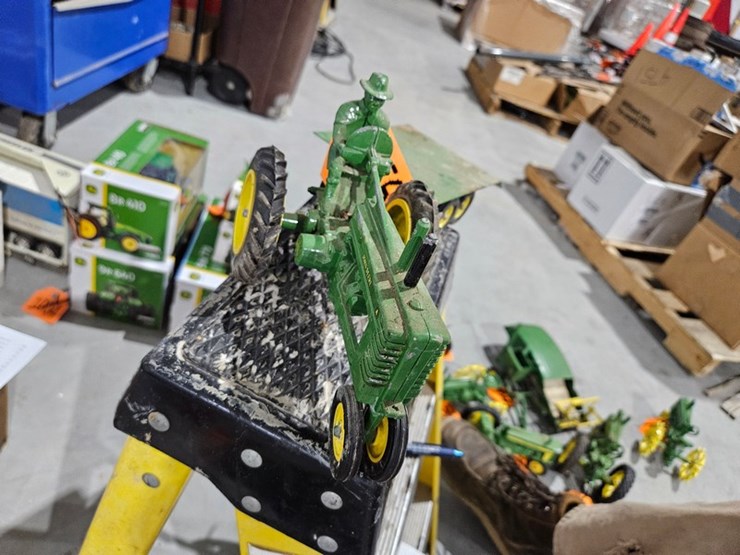 #990-•-john-deere-model-a-1/16-die-cast-toy-tractor-image-7