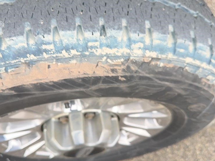 2020-ford-f350-xl-image-15