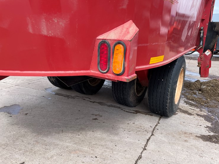 2021-meyer-f815-image-26