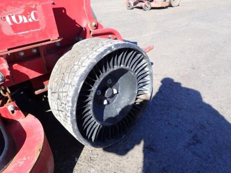 2021-toro-grand-stand-72505-stand-on-409347491-image-22