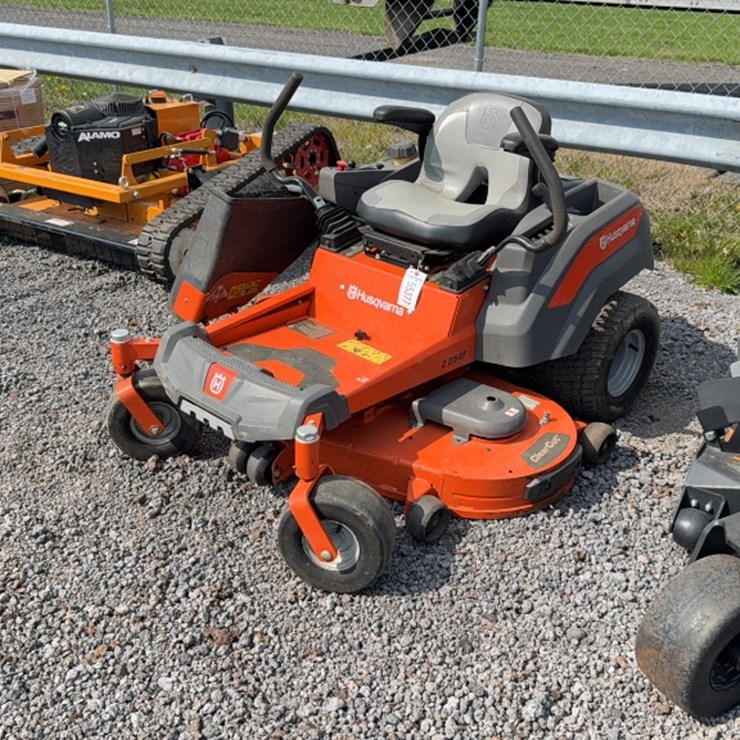 #4081 • HUSQVARNA Z254F ZERO TURN MOWER
