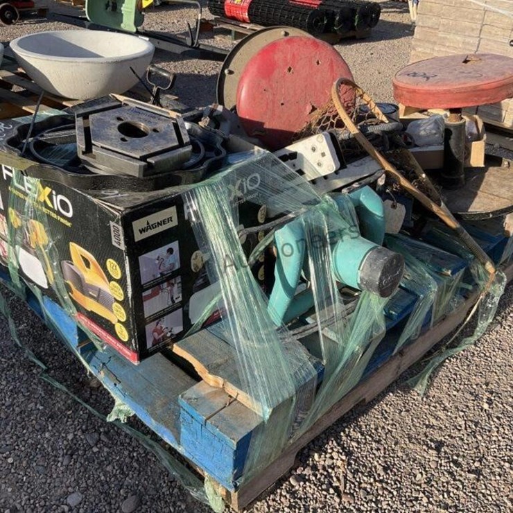 PALLET OF MISCELLANEOUS TOOLS