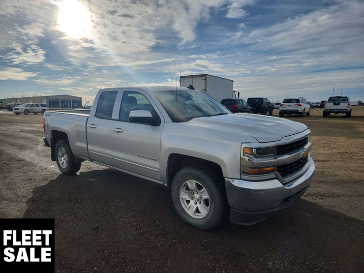 2018-chevrolet-silverado-1500-image-2