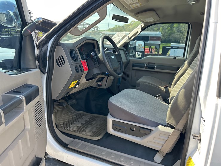 2008-ford-f450-image-15