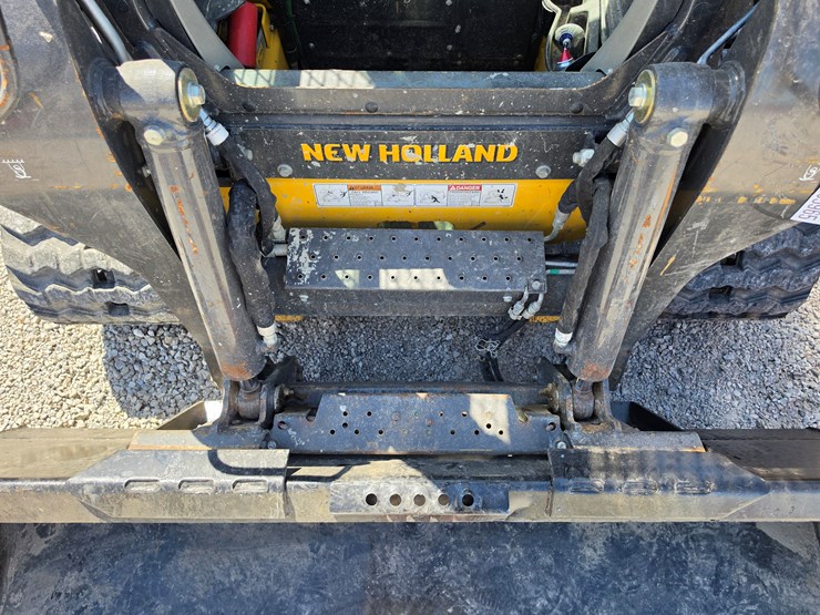 2022-new-holland-c332-image-5