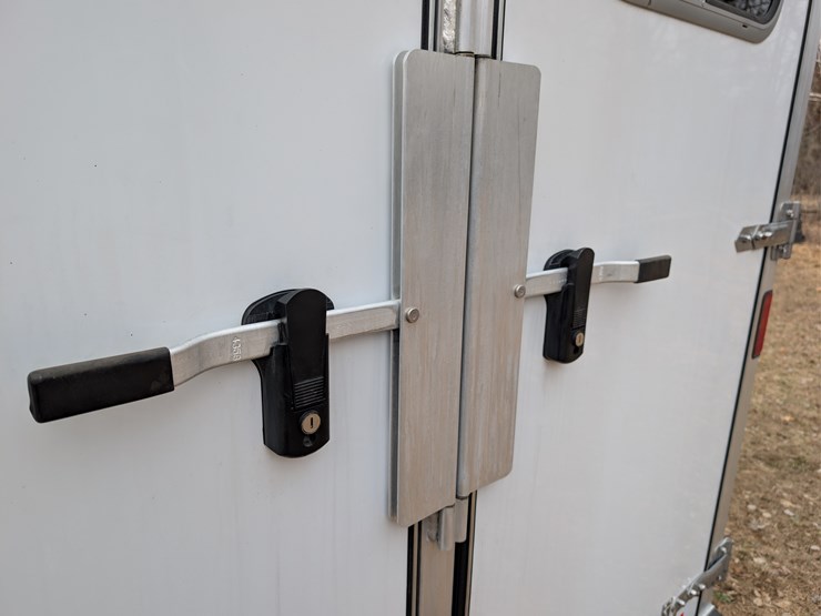 #282-•-2015-featherlite-29'-aluminum-gooseneck-horse-trailer-(wi-title)-(ridgeland,-wi)-image-28