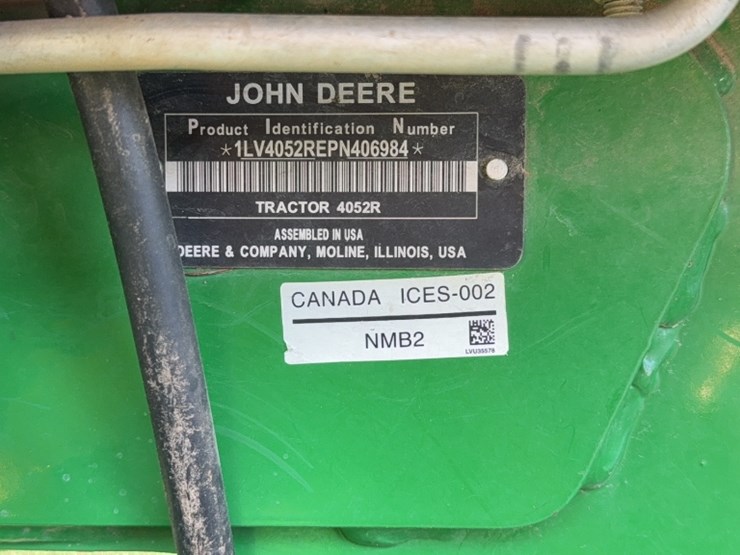 john-deere-4052r-image-10