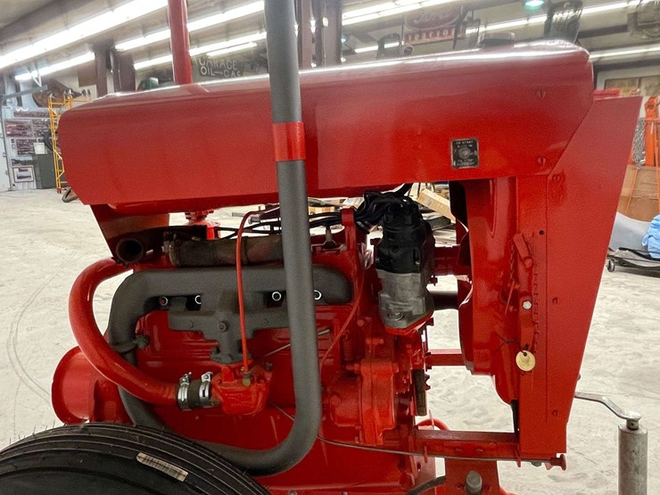 1950-ford-8n-image-25