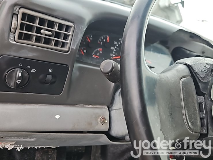 2006-ford-f750-image-40