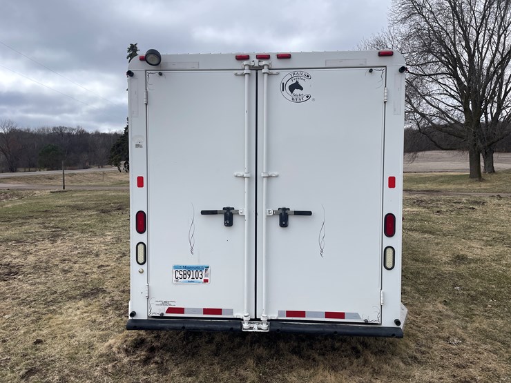 #292-•-2005-trails-west-classic-horse-trailer-(has-mn-title-in-delay)(scandia,-mn)-image-4