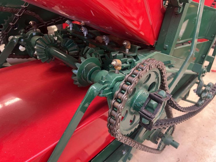 1927-fordson-with-continental-corn-picker-image-65