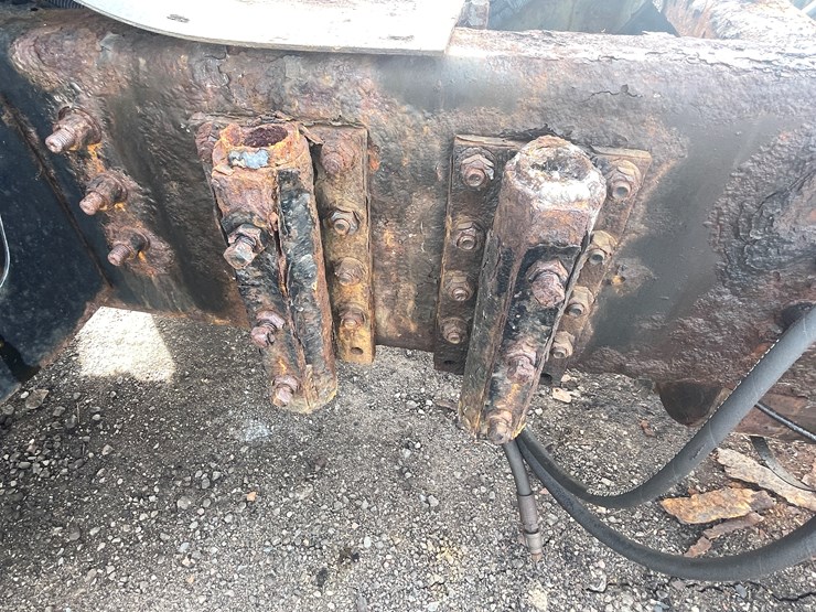 #242-•-2000-sterling-truck-tractor-(has-mn-title)-(mora,-mn)-image-48