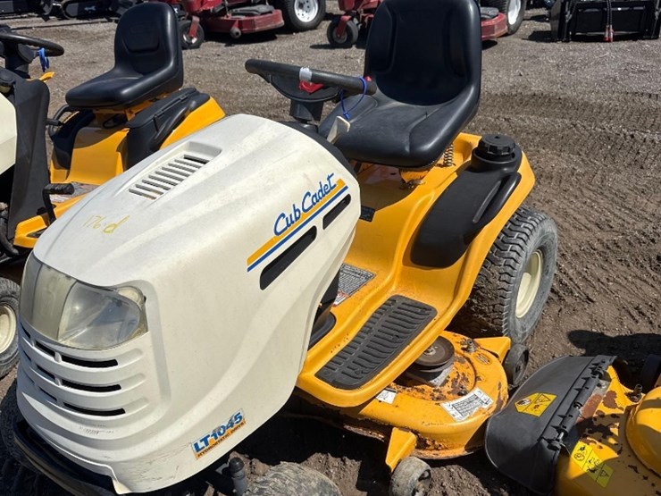 cub-cadet-lt1045-image-1
