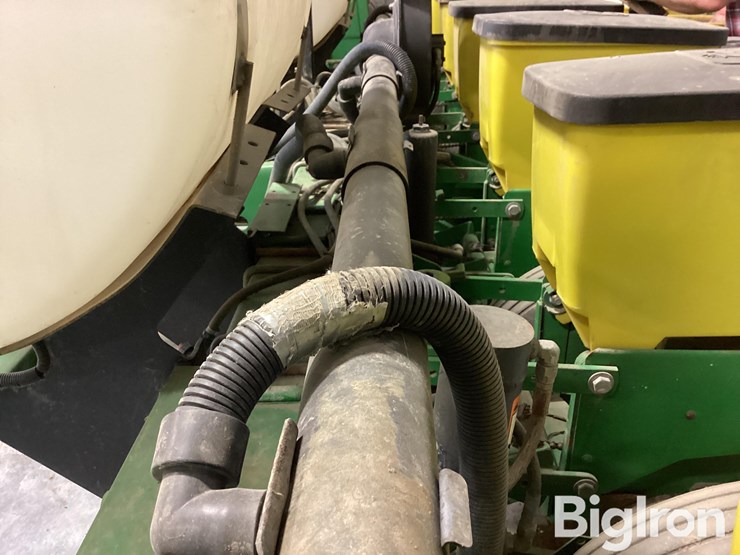 2005-john-deere-1750-image-19