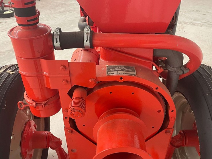 1950-ford-8n-image-22