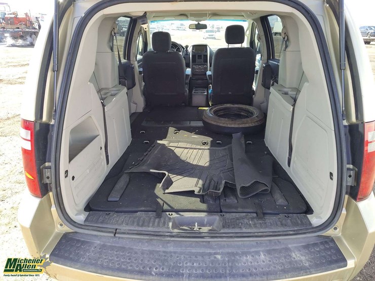 2010-dodge-grand-caravan-se-image-16