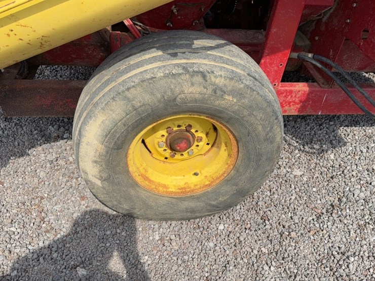 4450-new-holland-355-image-3