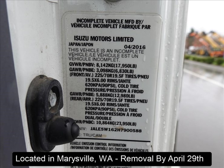 2017-isuzu-nqr-image-8