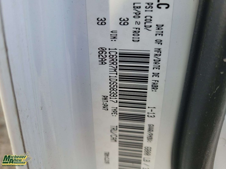 2013-dodge-1500-image-35