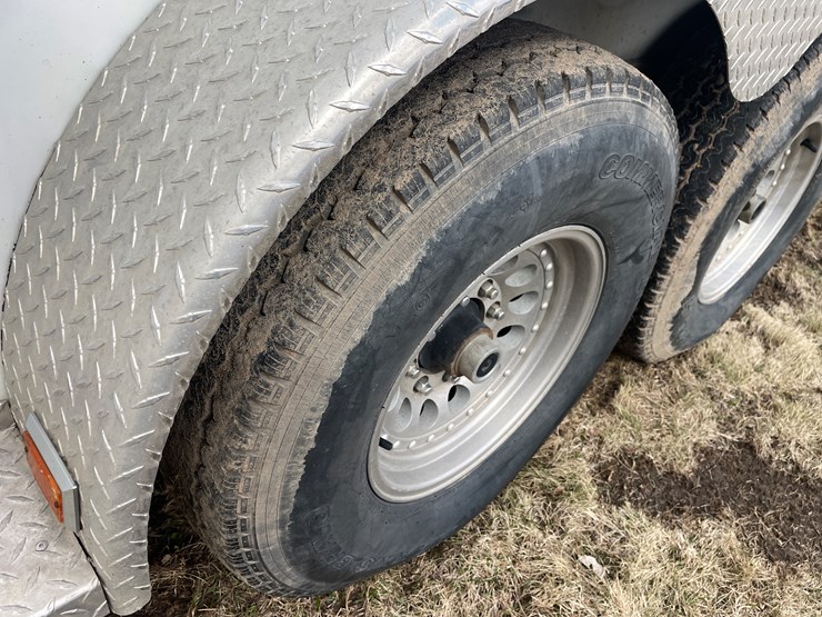 #292-•-2005-trails-west-classic-horse-trailer-(has-mn-title-in-delay)(scandia,-mn)-image-17