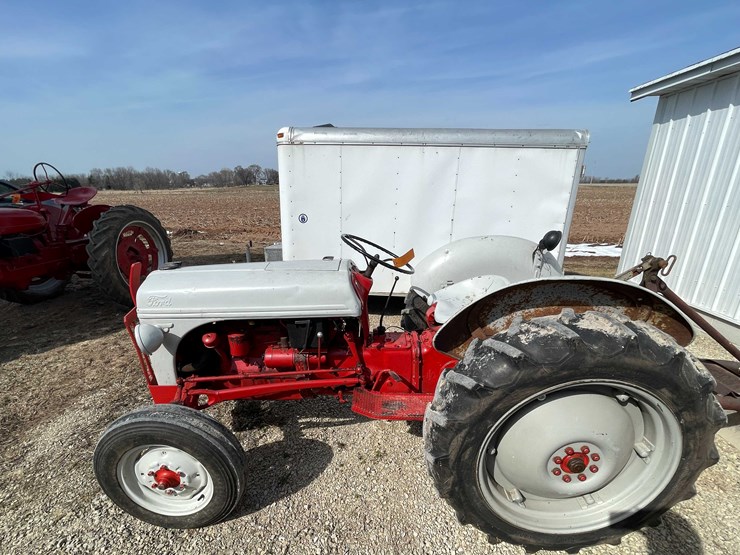 1948-ford-8n-image-7
