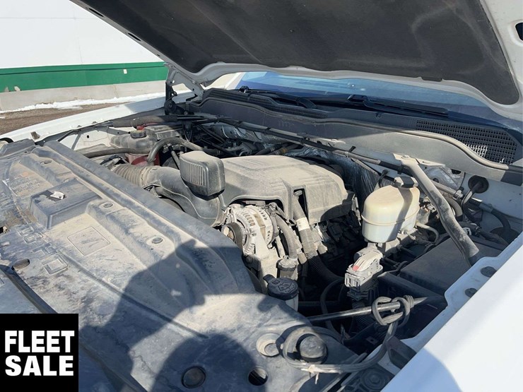 2015-chevrolet-silverado-2500hd-image-26