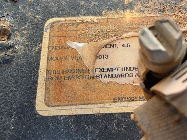 2013-case-850m-image-60