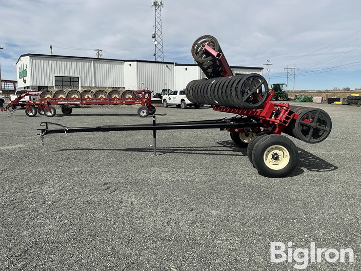 2025-sterling-32'-packer-image-8