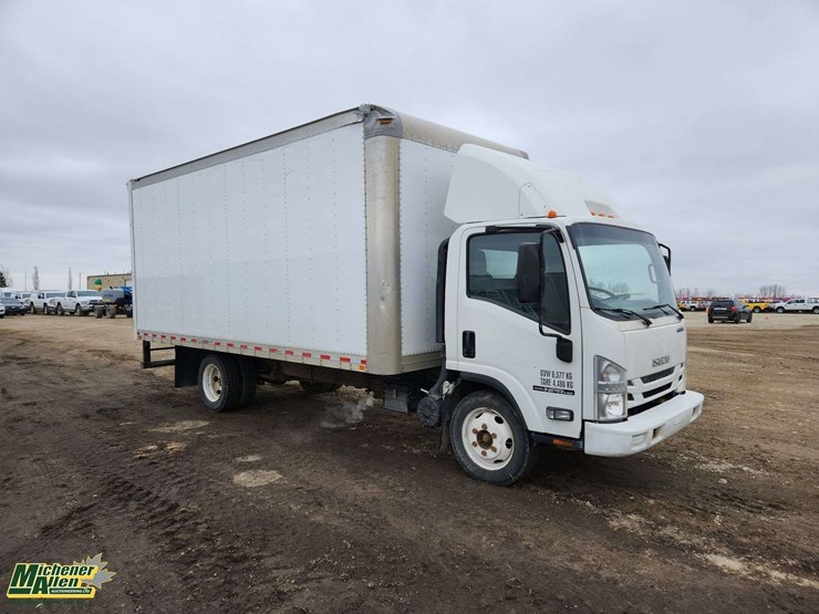 2016-isuzu-npr-image-4