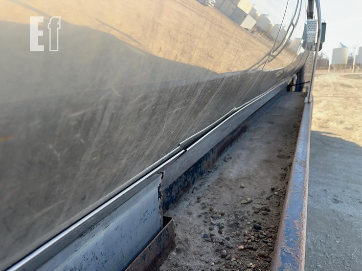 2005-kenworth-t800-image-18