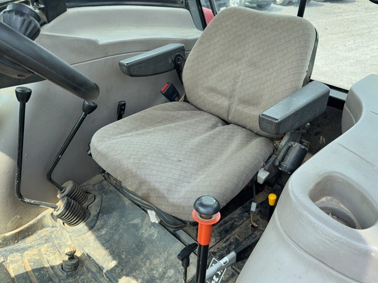 #3020-•-case-jx95-tractor-image-14