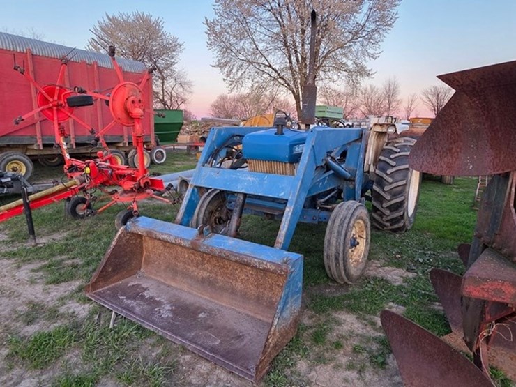 1984-ford-4610-image-2