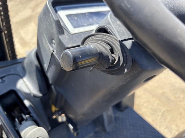 2007-nissan-mcp1f2a25lv-image-18