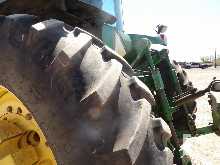 john-deere-8320-image-17