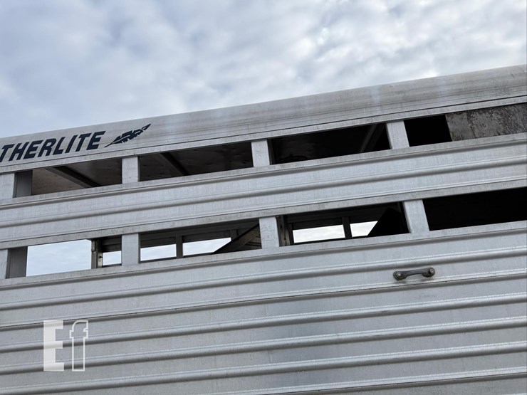 2001-featherlite-16-ft-image-23