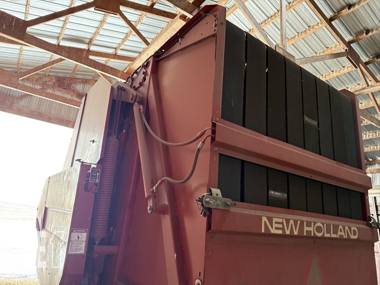 new-holland-664-image-6