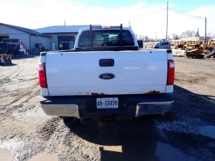 2016-ford-f350-xlt-image-6