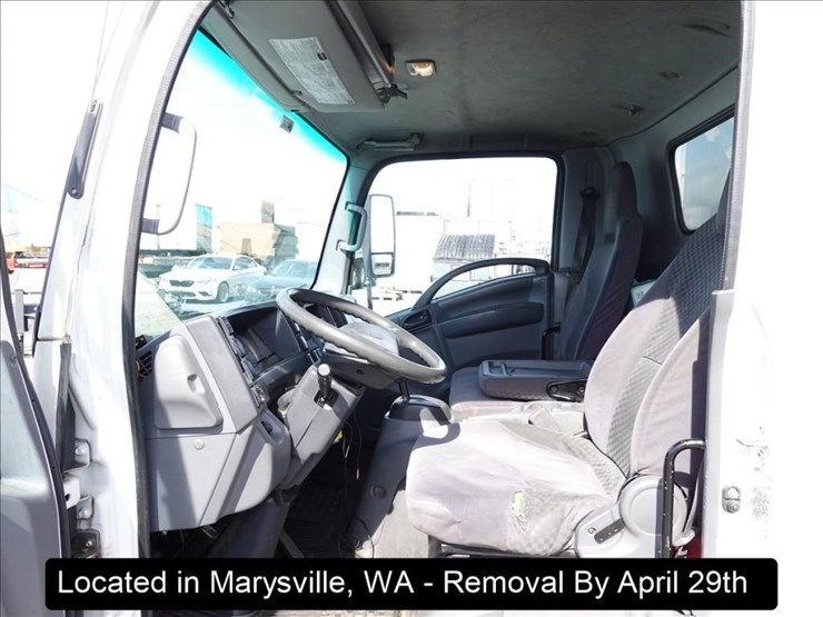 2013-isuzu-nqr-image-11