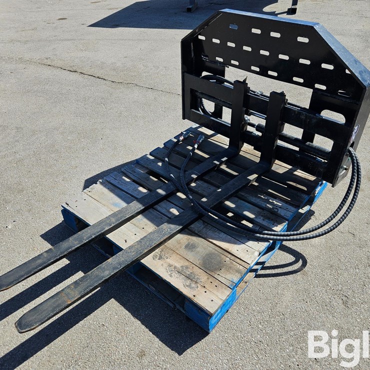 2025 MASSEY-FERGUSON 730