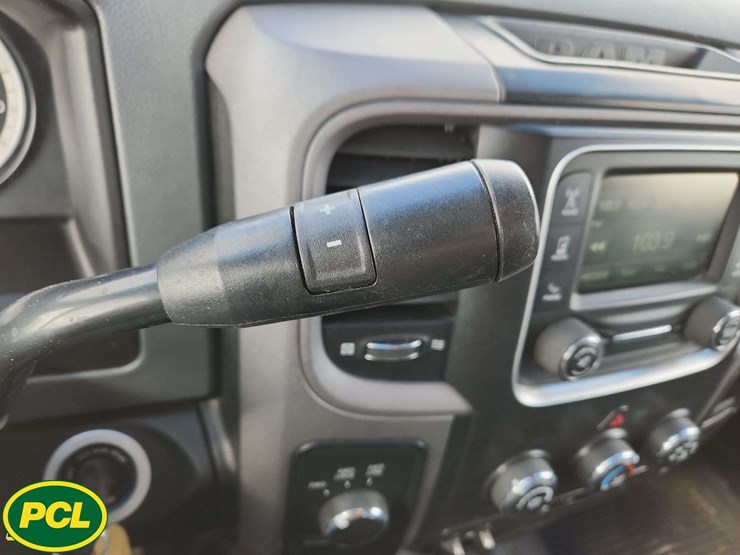 2017-dodge-1500-image-23