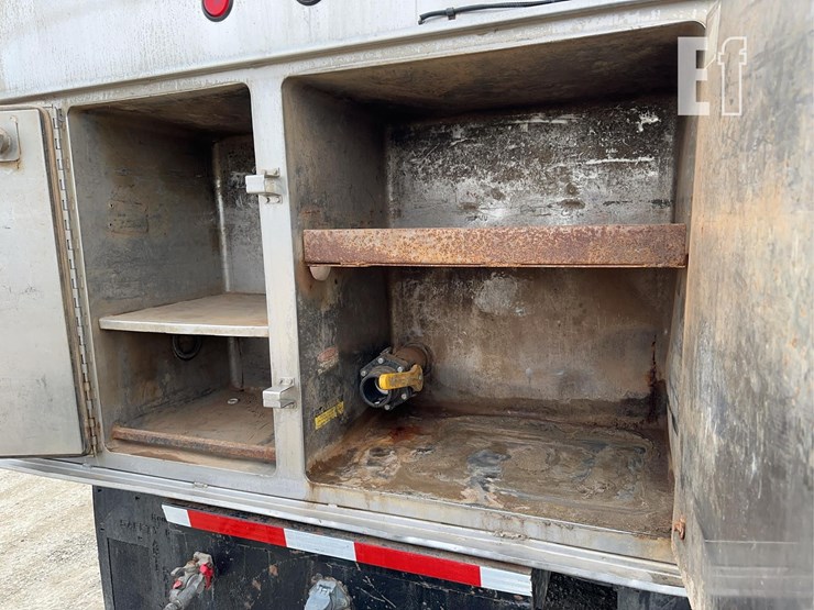 2003-kenworth-t800-image-10