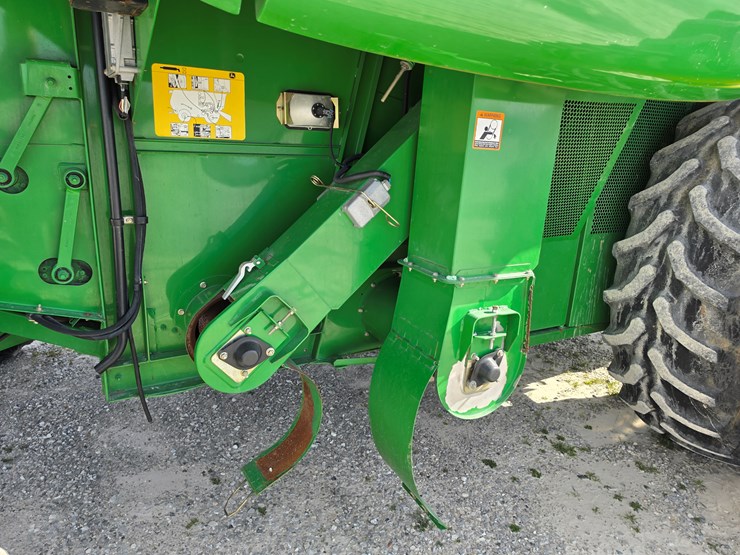 2006-john-deere-9560-sts-image-25