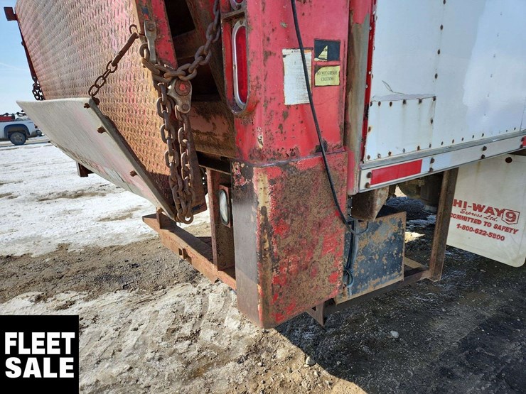 2006-international-durastar-4300-image-36