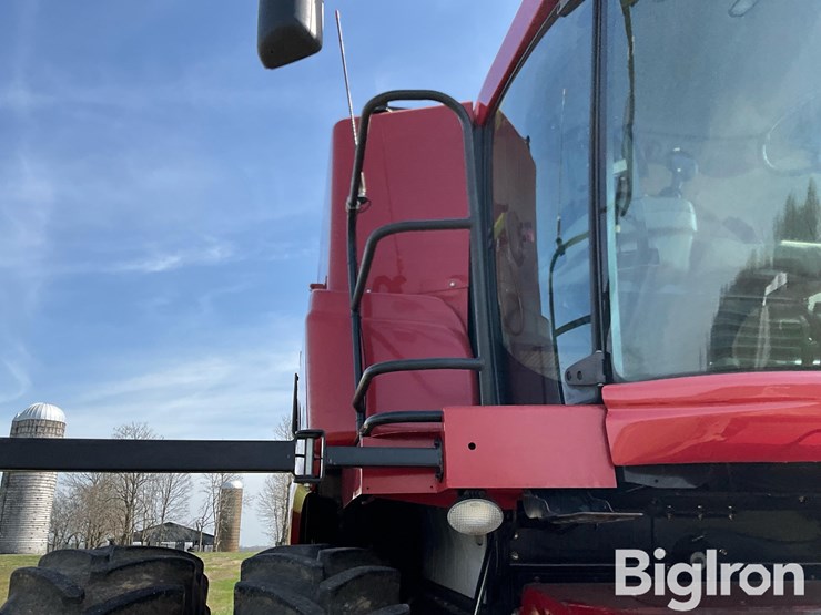 2012-case-ih-8120-image-11